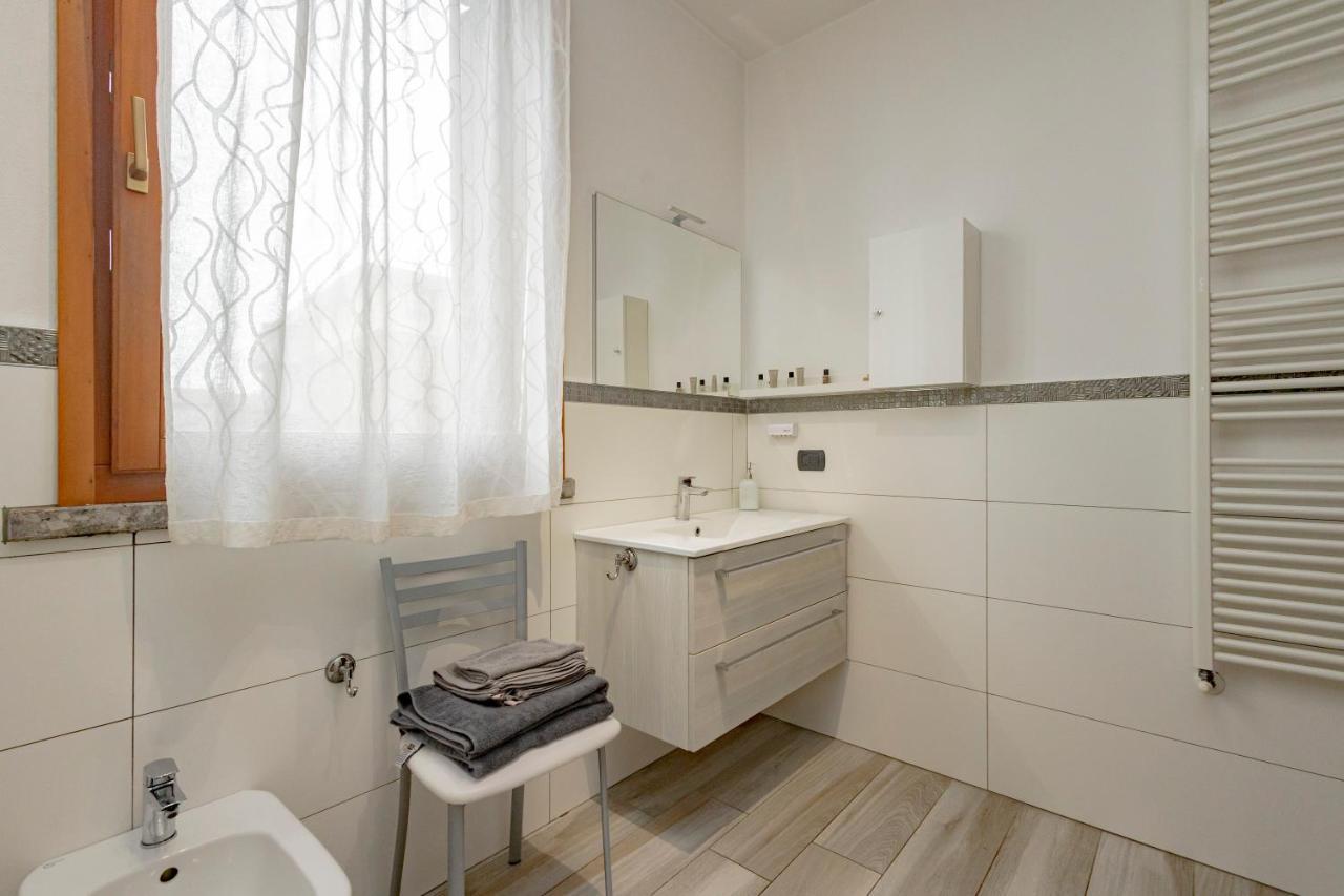 Appartamento Bomboniera Milano Zona Rho Fiera - Bilocale 70Mq Senago Esterno foto